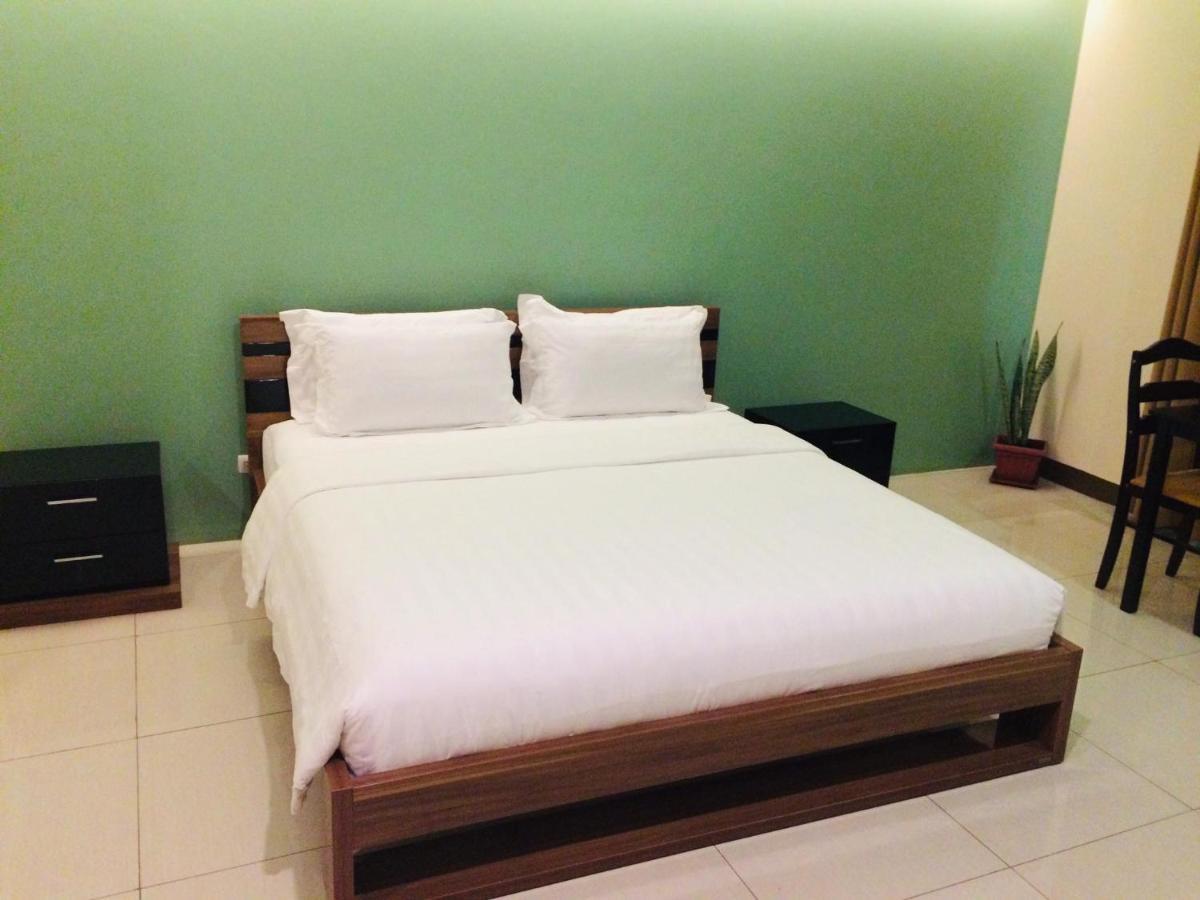 Ybc Grand Hotel Olongapo Esterno foto