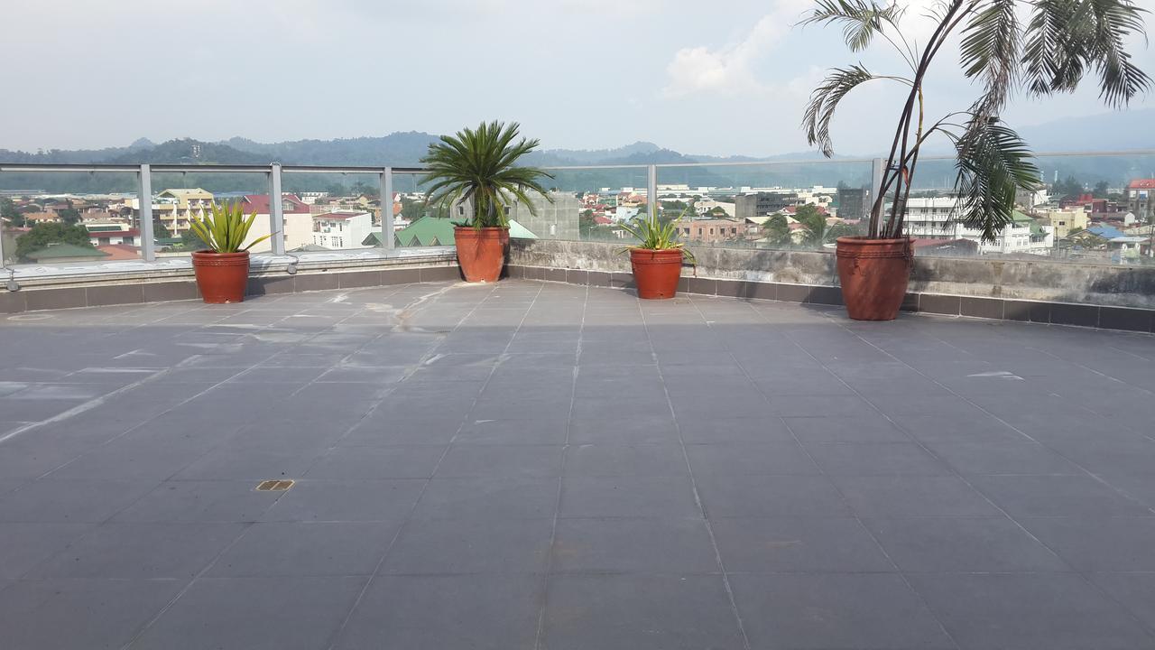 Ybc Grand Hotel Olongapo Esterno foto