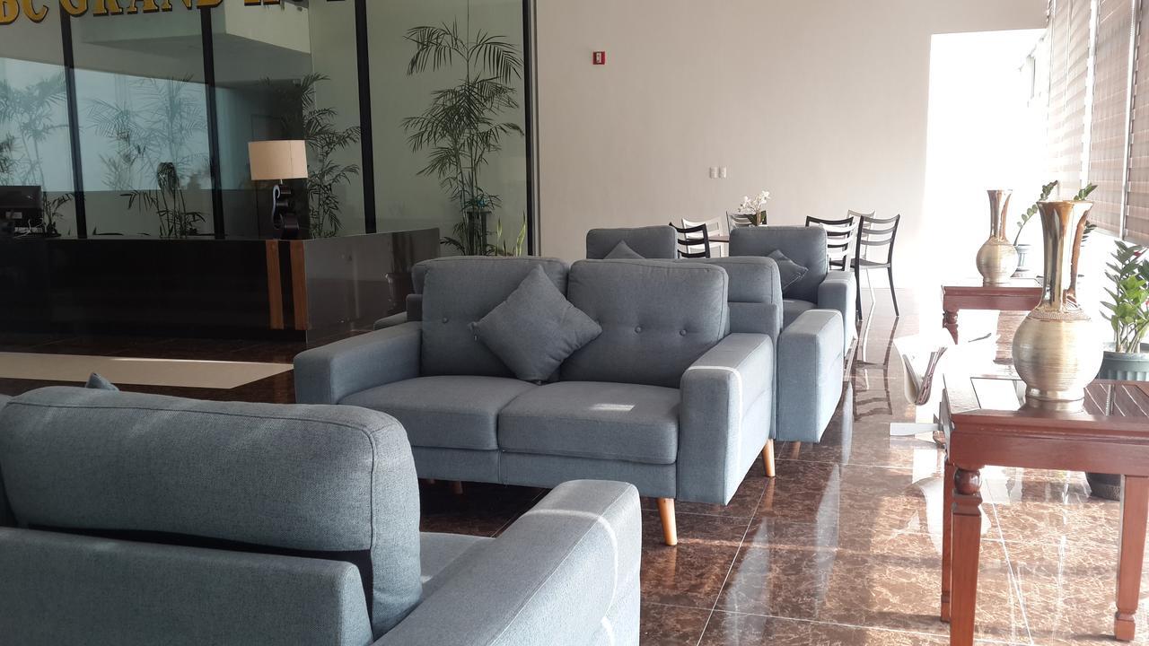 Ybc Grand Hotel Olongapo Esterno foto